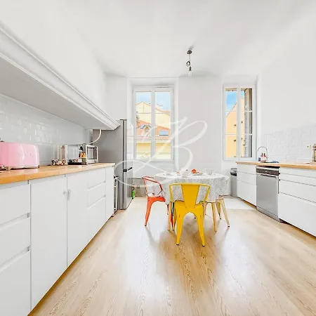 아파트 Le Bourgeois Spacious 3 Bedroom
