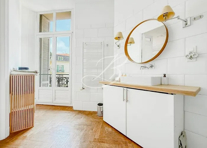 Le Bourgeois Spacious 3 Bedroom Lägenhet Cannes