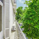 Le Bourgeois Spacious 3 Bedroom Appartement