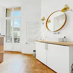Le Bourgeois Spacious 3 Bedroom Appartement Cannes